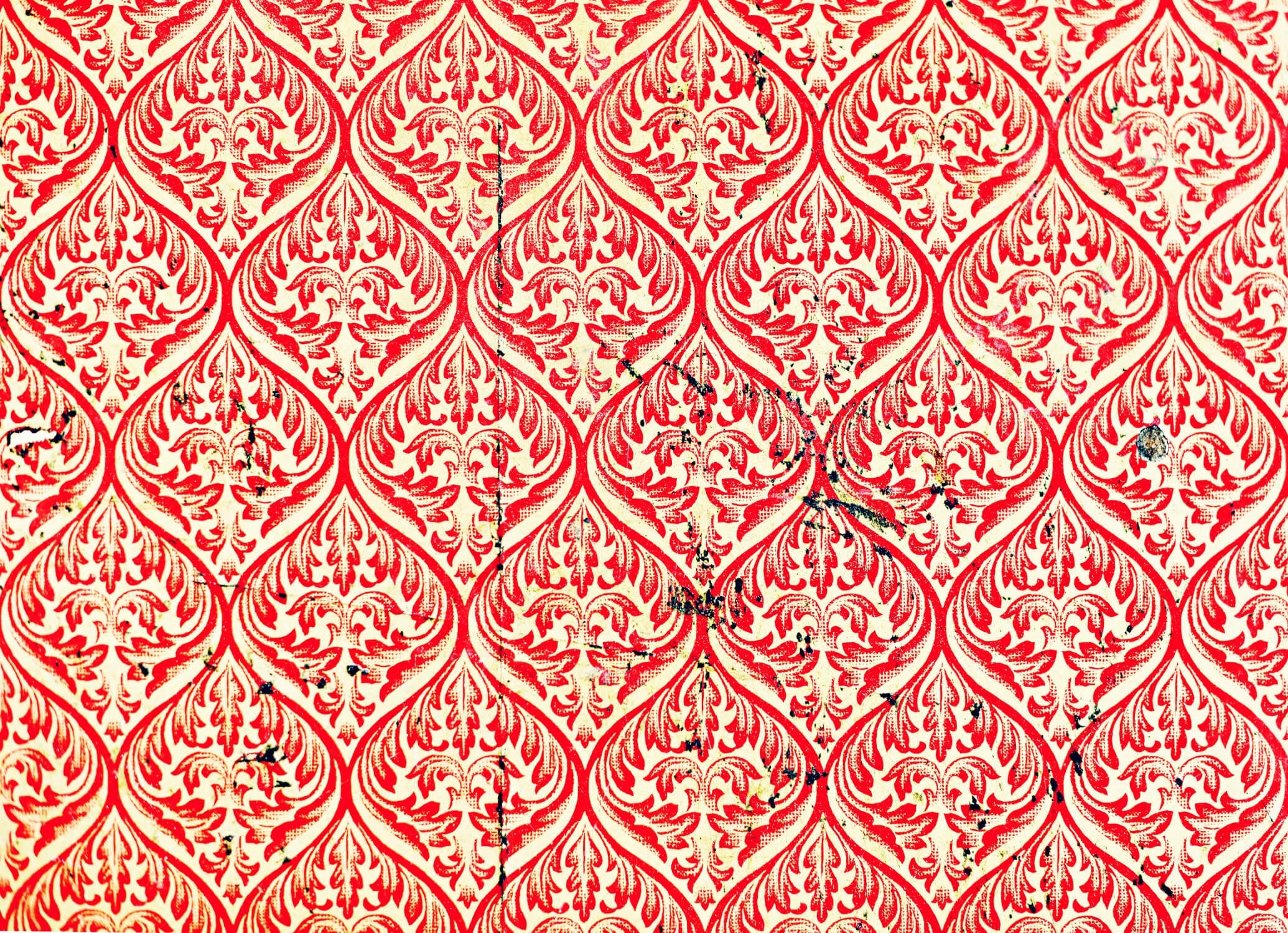 Papier Peint Baroque Rouge Usé