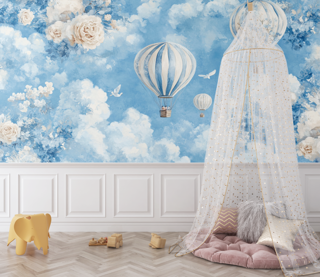 Papier peint montgolfiere et nuages en forme de fleurs bebe