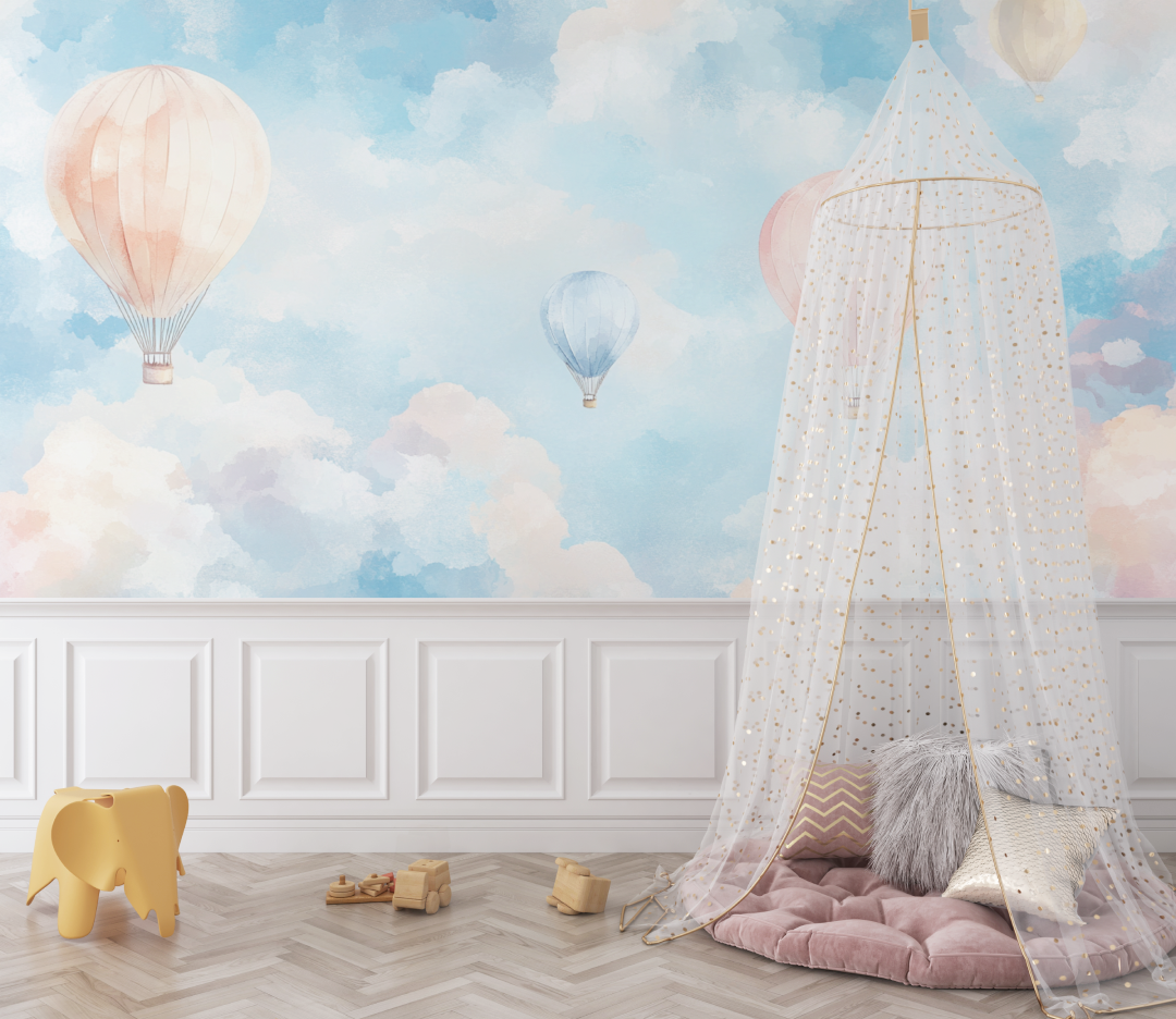 Papier peint montgolfiere et nuages en aquarelle bebe